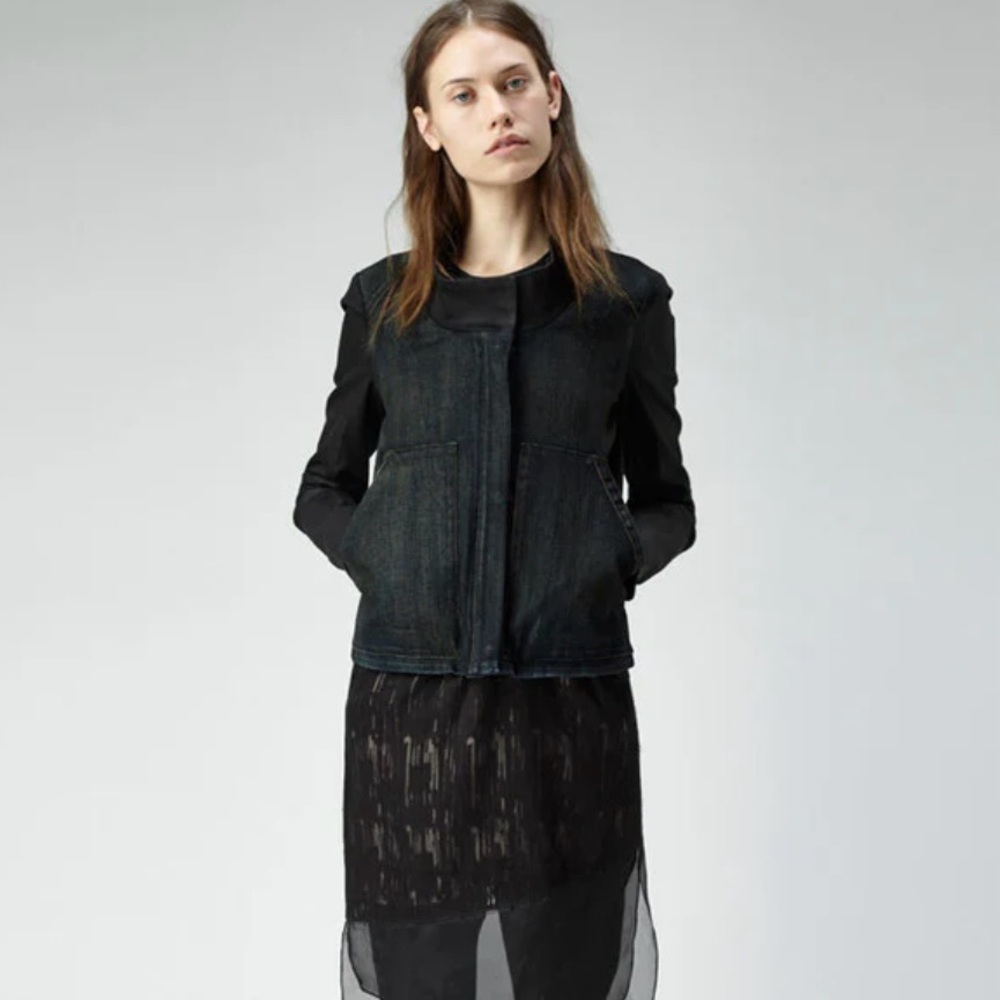 HELMUT HELMUT LANG Funnel Neck Denim Jacket in a dark wash | size small